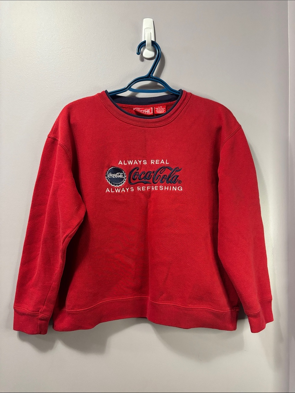 Vintage Coca Cola Red Embroidered Fleece Sweatshirt Pullover Sz Large